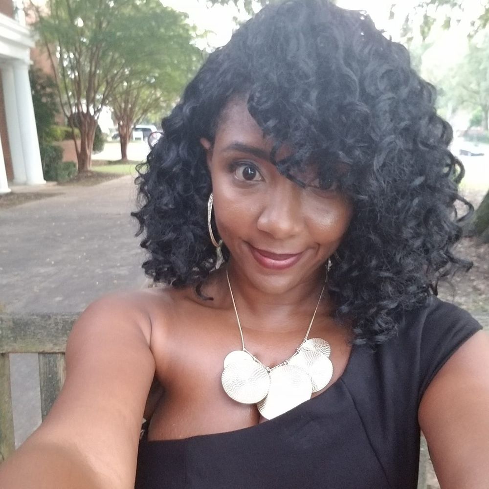 Meet your Posher, Stephanie